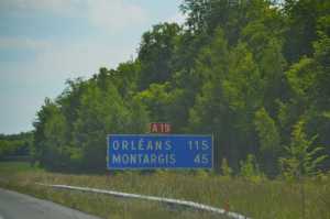 HEADING SOUTH FROM PARIS(033)